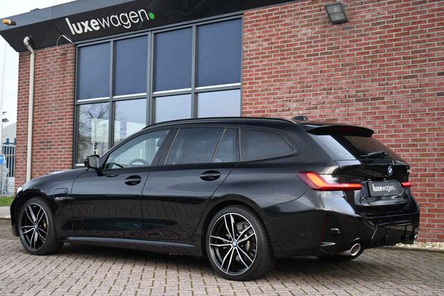 BMW 3-SERIE Touring 330e M-Sport Pano Trekh ACC El-zetel HUD Carbon 19inch Adp-onderstel
