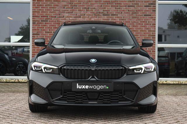BMW 3-SERIE Touring 330e M-Sport Pano Trekh ACC El-zetel HUD Carbon 19inch Adp-onderstel