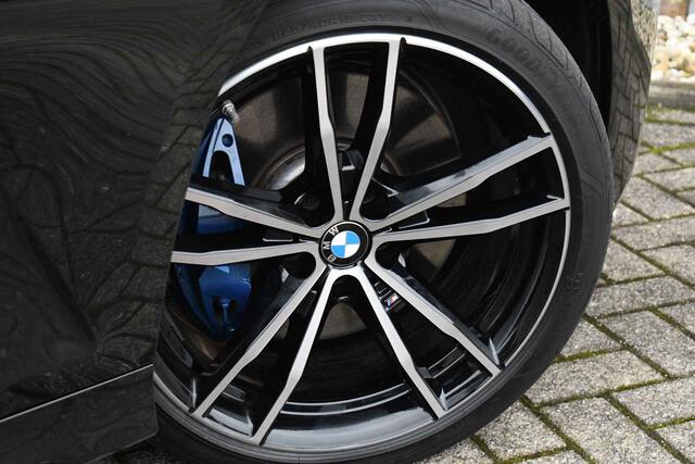 BMW 3-SERIE Touring 330e M-Sport Pano Trekh ACC El-zetel HUD Carbon 19inch Adp-onderstel