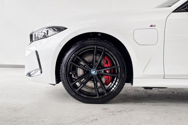 BMW 3-SERIE Touring 330e xDrive Innovation Pack M Sportpakket Pro Aut. - Verwacht: April 2025
