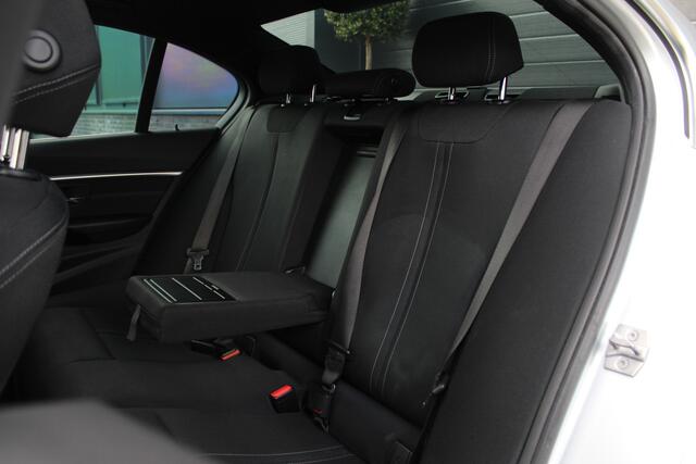 BMW 3-SERIE 320i Corporate Lease Executive | LED | M Sport 19'' | Sportline