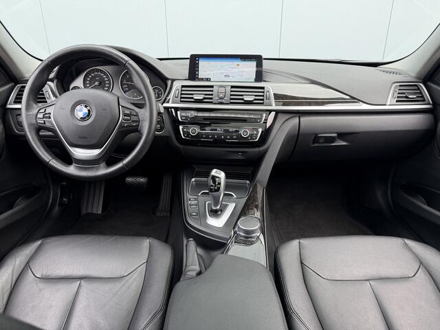 BMW 3-SERIE Touring 320i High Executive Pano/Trekhaak/Automaat.