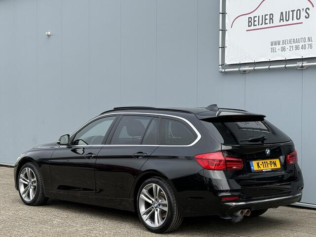 BMW 3-SERIE Touring 320i High Executive Pano/Trekhaak/Automaat.