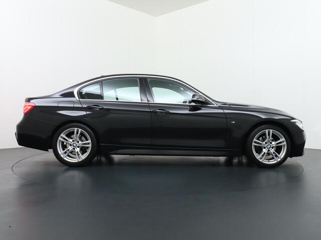 BMW 3-SERIE 318i M Sport Navigatie NL Auto