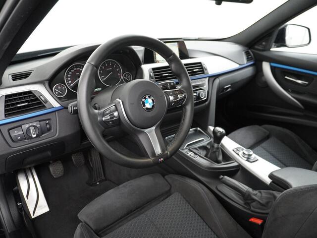 BMW 3-SERIE 318i M Sport Navigatie NL Auto