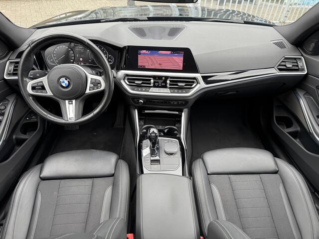 BMW 3-SERIE Touring 330e xDrive Sportline Pano-Dak | Trekhaak | Harman Kardon | Stuur en Stoelverw. |