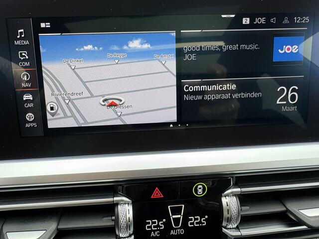 BMW 3-SERIE Touring 330e xDrive Sportline Pano-Dak | Trekhaak | Harman Kardon | Stuur en Stoelverw. |