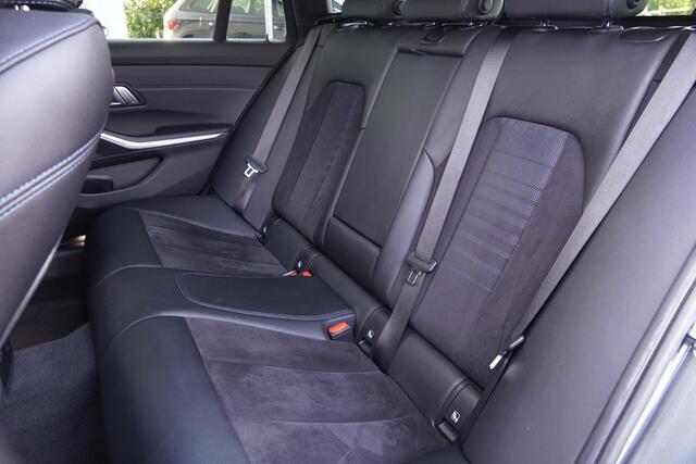 BMW 3-SERIE Touring 330e xDrive High Executive M pakket Shadow Black
