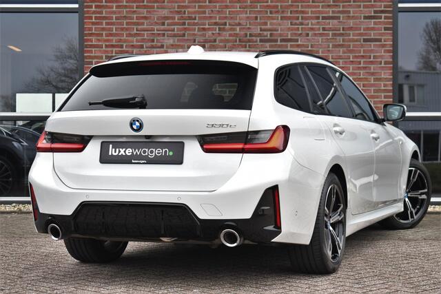 BMW 3-SERIE Touring 330e M-Sport Pano ACC Trekh HUD El-zetel Adp-onderstel