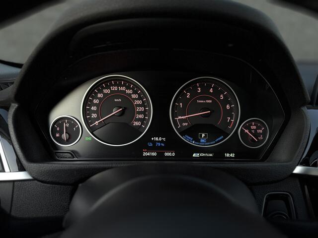 BMW 3-SERIE [F30] 330e Iperformance Sport Line l Pano l LED-koplampen l Sportstoelen