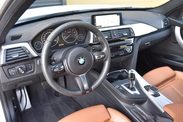 BMW 3-SERIE 320i Executive * M Sportpakket * HIFI * Leder * LED * Navigatie Professional *