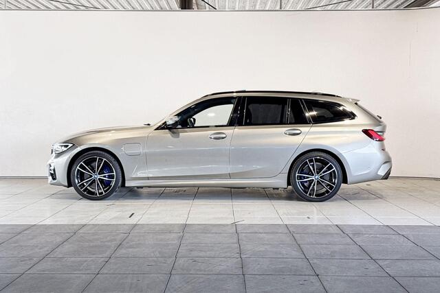 BMW 3-SERIE Touring 330e High Executive Model M Sport Special Request Aut.