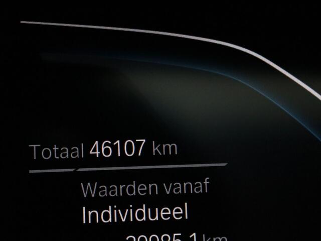BMW 3-SERIE Touring 330e High Executive AUTOMAAT Camera | Climate | Leder | Navi | Panoramadak | Parksens. | 18" Velgen