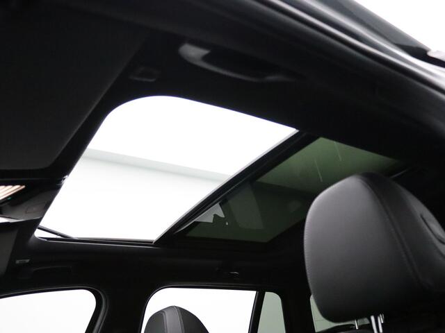 BMW 3-SERIE Touring 330e High Executive AUTOMAAT Camera | Climate | Leder | Navi | Panoramadak | Parksens. | 18" Velgen