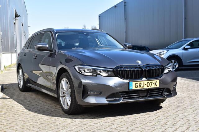 BMW 3-SERIE Touring 330e Business Edition Plus 62.000KM 2021 vol vele opties 292pk in zeer nette staat
