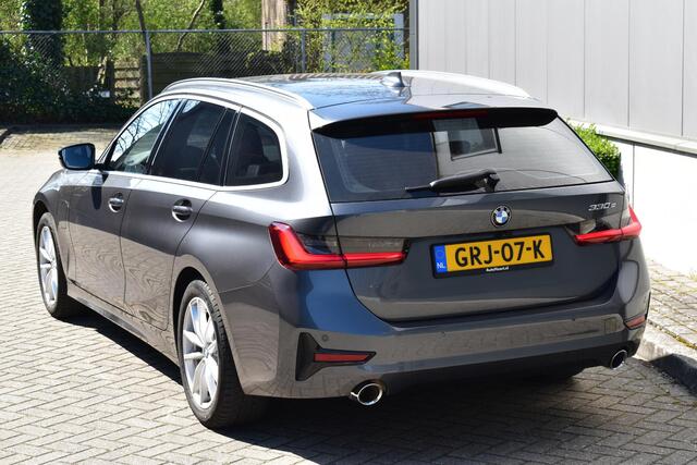 BMW 3-SERIE Touring 330e Business Edition Plus 62.000KM 2021 vol vele opties 292pk in zeer nette staat