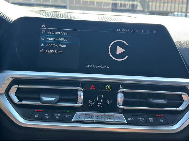 BMW 3-SERIE Touring 330e xDrive M Sport | Stuurverw | Trekhaak | Camera | Leder