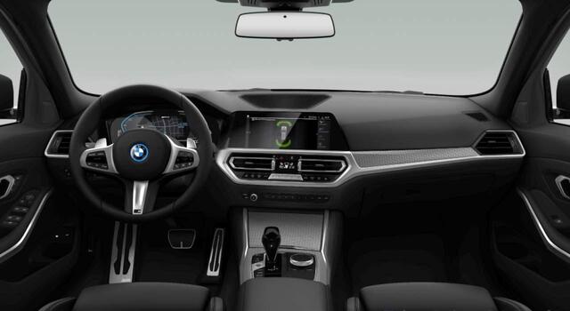 BMW 3-SERIE Touring 330e Business Edition Plus M Sport - Panoramadak - Comfort Access - Parking Assistant - Cruise control - Active Guard Plus - Head Up - Hifi - Automatisch dimmende binnen/buitenspiegel -