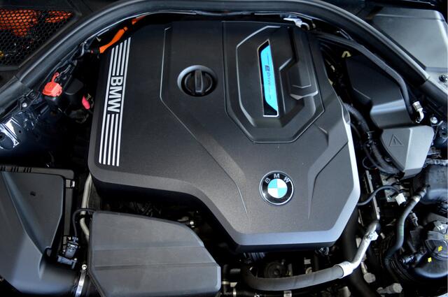 BMW 3-SERIE Touring 330e xDrive Hybride M-Sportedition | Dravitgrau !