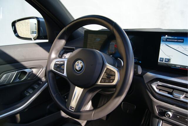 BMW 3-SERIE Touring 330e 292PK M-Sport Panoramadak/Camera/Hifi/19Inch/HUD