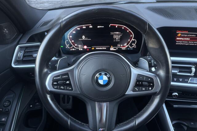 BMW 3-SERIE Touring 330e M Sport | Harman/Kardon | Sportleder | Stoelverwarming | Adaptive Cruise | PDC V+A