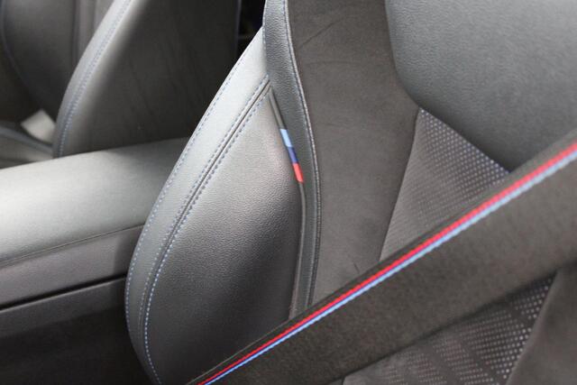 BMW 3-SERIE 330d High Executive M-Sport | 266PK-6CIL | CLIMA | LASER-LED | 19'LMV | WGKL-TRHAAK | NAVI | CARPLAY |