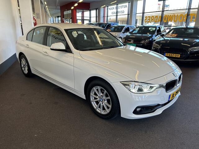 BMW 3-SERIE 320i Centennial Executive | Cruise control | Climate control | Adaptief onderstel | LED | Nederlands geleverd | Alarm klasse 3 | Navigatie