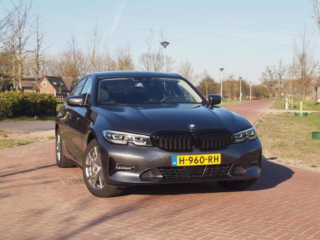 BMW 3-SERIE 330e eDrive Edition | Camera | Apple Carplay | Cruise Control | Trekhaak | Leer |