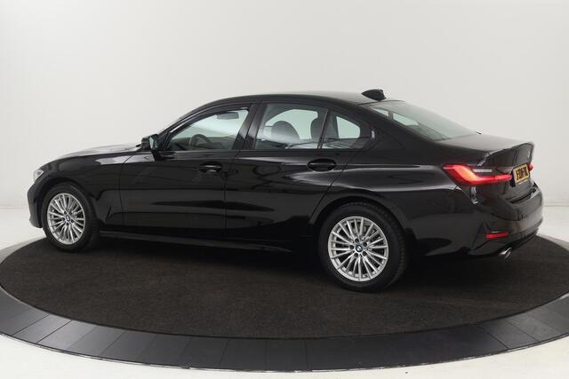 BMW 3-SERIE 318d Executive Edition | Sport Line | Half leder | Stoelverwarming | Carplay | Full LED | Navigatie | Sportstoelen | DAB+