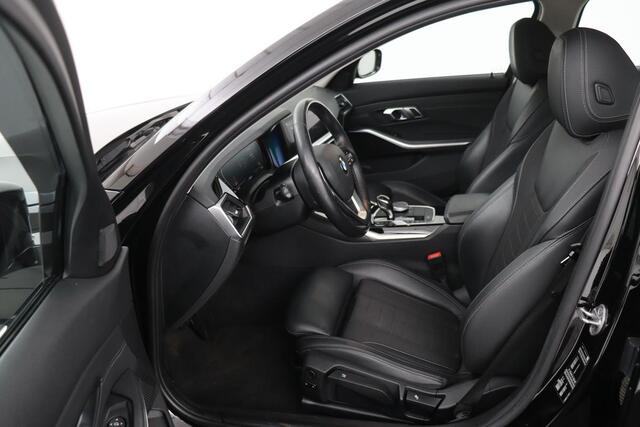 BMW 3-SERIE 318d Executive Edition | Sport Line | Half leder | Stoelverwarming | Carplay | Full LED | Navigatie | Sportstoelen | DAB+