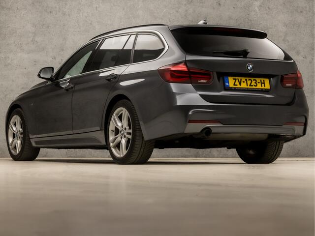 BMW 3-SERIE Touring 318i M Sport Shadow Automaat (GROOT NAVI, M PAKKET, DEALER ONDERHOUDEN, STOELVERWARMING, LEDEREN SPORTSTOELEN, ELEK ACHTERKLEP, GETINT GLAS, KEYLESS, NIEUWSTAAT)