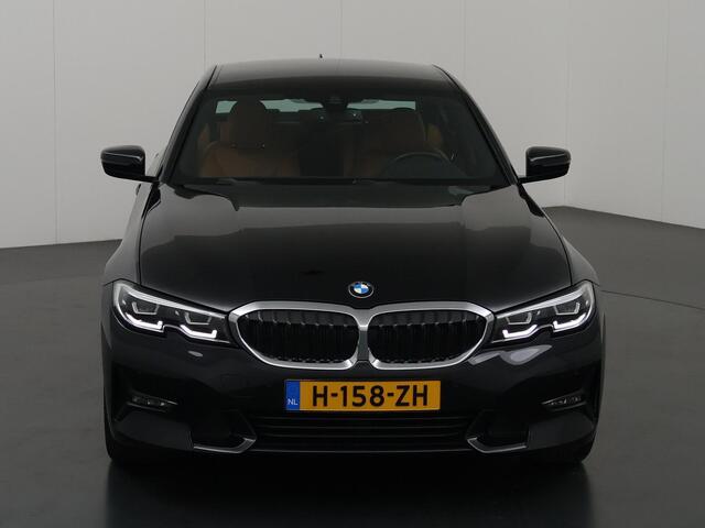BMW 3-SERIE 330e eDrive Edition | Nieuw Model | Digitaal Dashboard | LED | Apple CarPlay | Sportstoelen | Lederen Interieur | Stoelverwarming | Camera | DAB | Trekhaak |