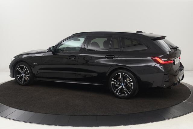 BMW 3-SERIE Touring 320e M Sport | Head-Up | Stoel & stuurverwarming | Adaptive cruise | Sportstoelen | Adaptief LED | Sfeerverlichting | Camera | Carplay | Leder/Alcantara