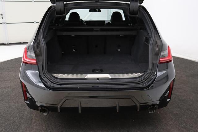 BMW 3-SERIE Touring 320e M Sport | Head-Up | Stoel & stuurverwarming | Adaptive cruise | Sportstoelen | Adaptief LED | Sfeerverlichting | Camera | Carplay | Leder/Alcantara