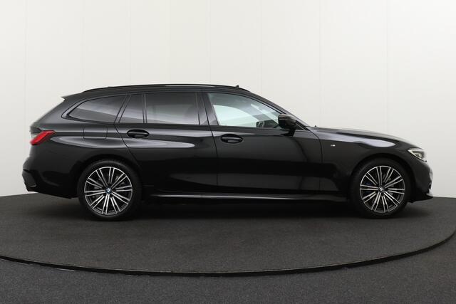 BMW 3-SERIE Touring 330e eDrive Edition Pano-dak Carplay 360* Camera LED