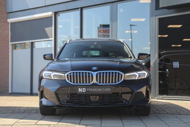 BMW 3-SERIE Touring 330e | M-Sport | Elektr. Trekhaak | Schuif- opendak