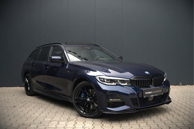 BMW 3-SERIE Touring 330e xDrive High Executive M-Sport | M Performance | Panoramadak | Harman Kardon | 360° Camera | Assisted Driving | Head Up Display | Stoelverwarming | Apple Carplay | Navigatie | Adaptive Cruise Control | Ambiance Verlichting