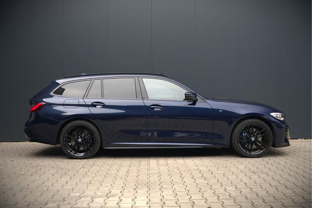 BMW 3-SERIE Touring 330e xDrive High Executive M-Sport | M Performance | Panoramadak | Harman Kardon | 360° Camera | Assisted Driving | Head Up Display | Stoelverwarming | Apple Carplay | Navigatie | Adaptive Cruise Control | Ambiance Verlichting