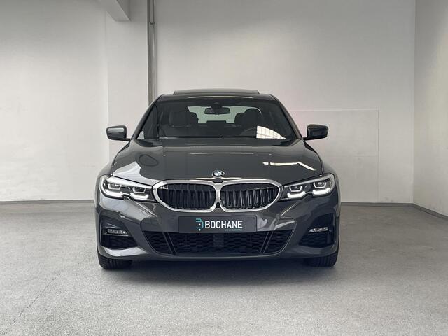 BMW 3-SERIE 330e xDrive M-sport Luxury | PANO | 360 CAM | H&K | LEDER | 1-EIG. |
