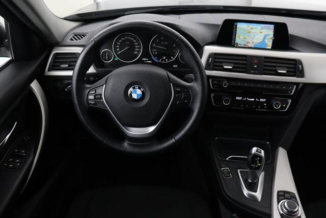BMW 3-SERIE 318i Centennial Executive | Automaat | LED | Cruisecontrol | Navigatie |