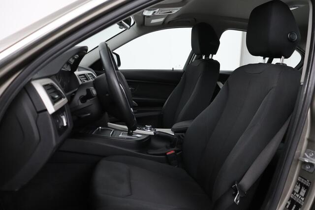 BMW 3-SERIE 318i Centennial Executive | Automaat | LED | Cruisecontrol | Navigatie |