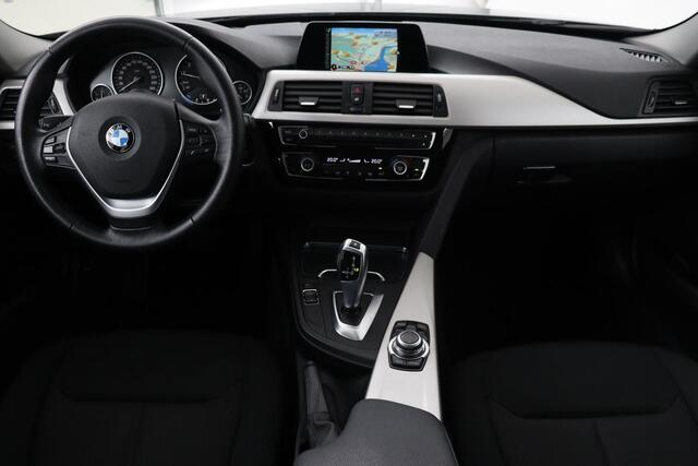 BMW 3-SERIE 318i Centennial Executive | Automaat | LED | Cruisecontrol | Navigatie |