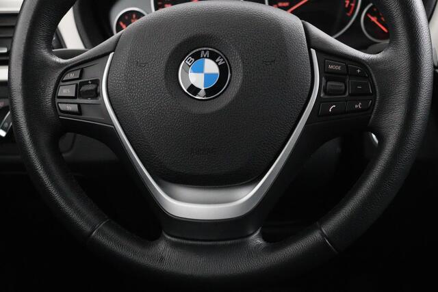 BMW 3-SERIE 318i Centennial Executive | Automaat | LED | Cruisecontrol | Navigatie |