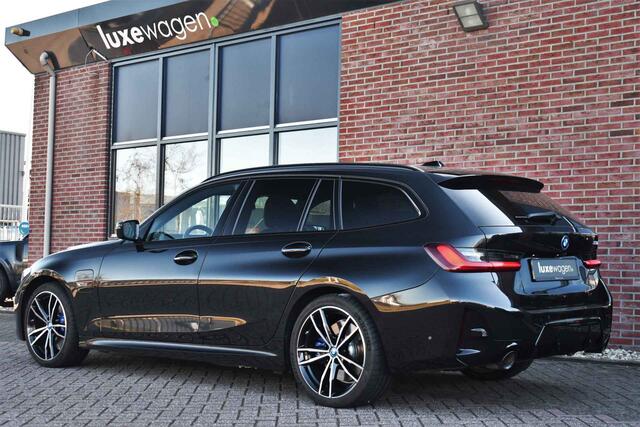 BMW 3-SERIE Touring 330e xDrive M-Sport Pano ACC H/K 360 HUD El-zetel 19inch