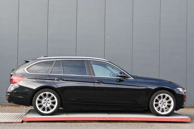 BMW 3-SERIE Touring 320i High Executive trekhaak