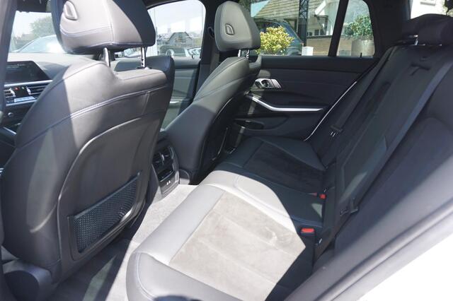 BMW 3-SERIE Touring 330e High Executive