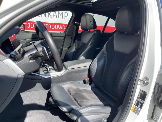 BMW 3-SERIE 330e High Executive 18"/Panoramadak/Laser LED/Stoelverwarming + memory/Head-up/Dodehoek/Adaptieve cruise/Trekhaak/Keyless