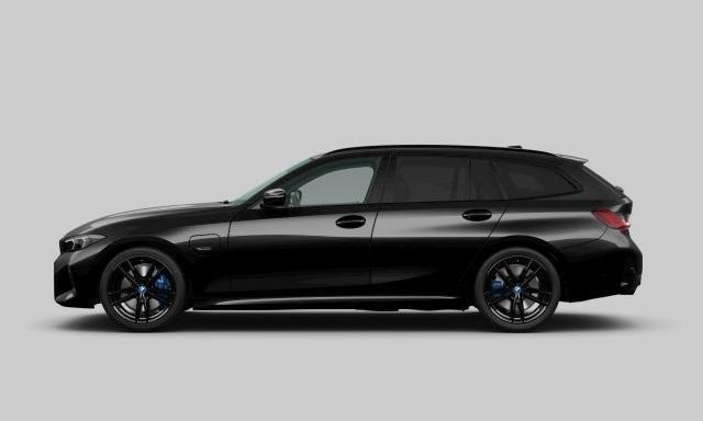 BMW 3-SERIE Touring 330e M-Sport | Panoramadak | Driving Assistant Professional | Hifi