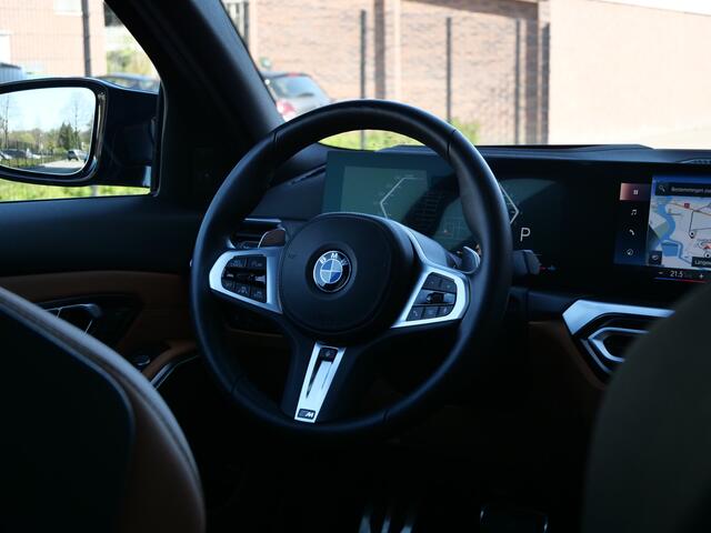 BMW 3-SERIE M340i 374pk xDrive Automaat Harman Kardon / Schuifdak / Carbon Interieur / Standkachel