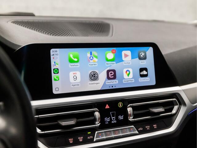 BMW 3-SERIE Touring 320i Sportline Shadow 184Pk Automaat (APPLE CARPLAY, GROOT NAVI, CAMERA, LEDER, ADAPTIVE CRUISE, SFEERVERLICHTING, SPORTSTOELEN, HIFI, TREKHAAK ELEKTRISCH, GETINT GLAS, NIEUWSTAAT)